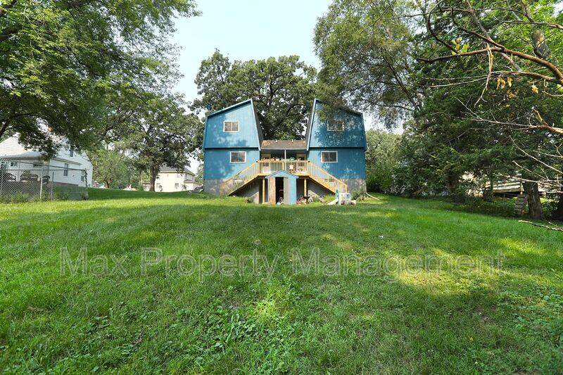 House for rent at 3919 SW 3rd St, Des Moines, IA 50315
