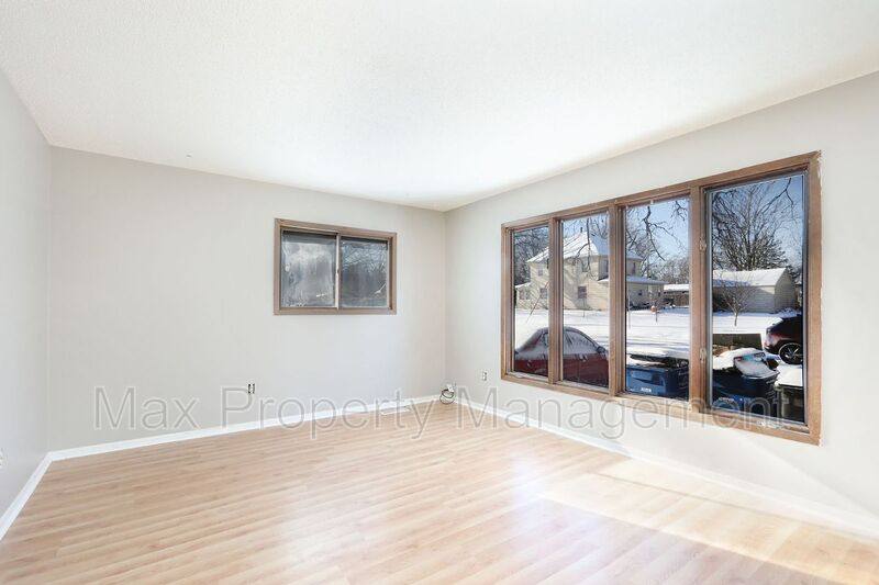 House for rent at 3919 SW 3rd St, Des Moines, IA 50315
