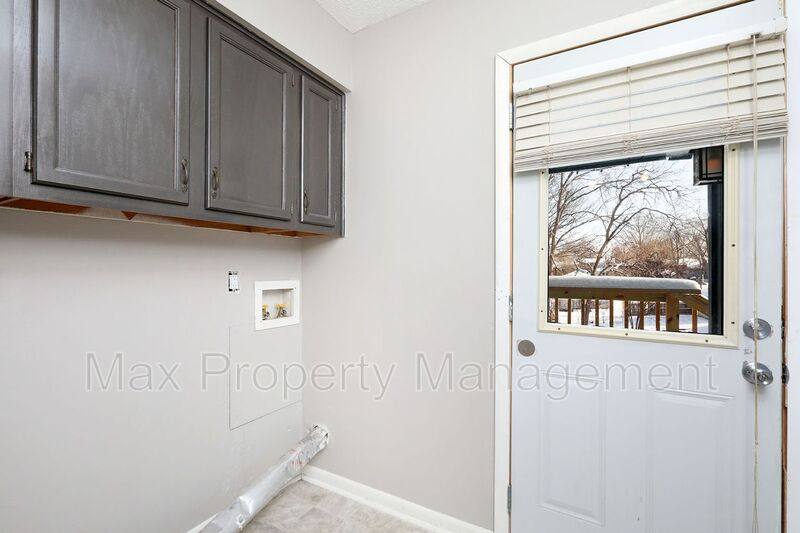House for rent at 3919 SW 3rd St, Des Moines, IA 50315