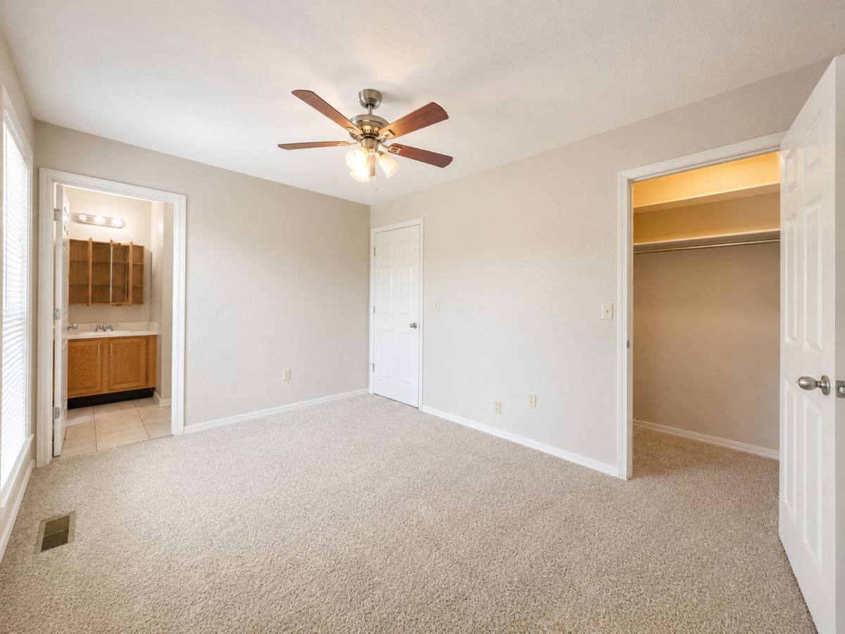 Apartment for rent at 11 Fox Run Lane, Batesville, AR 72501