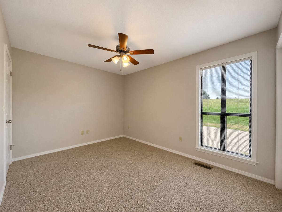 Apartment for rent at 11 Fox Run Lane, Batesville, AR 72501