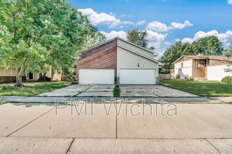 Apartment for rent at 1707 E Pinion Rd, Derby, KS 67037