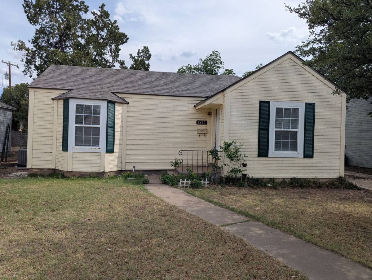 House for rent at 2419 25th St, Lubbock, TX 79411