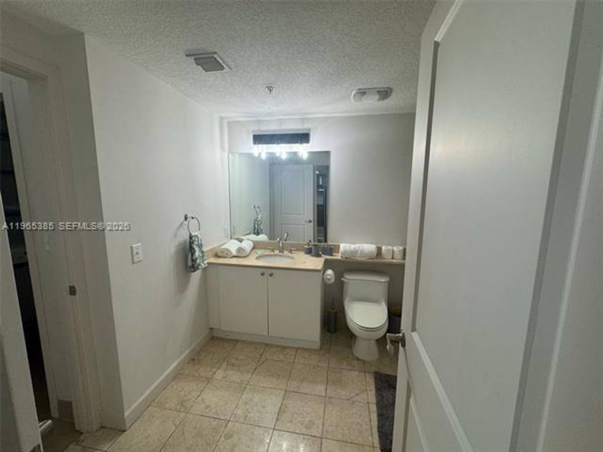 Apartment for rent at 170 SE 14th St, Miami, FL 33131