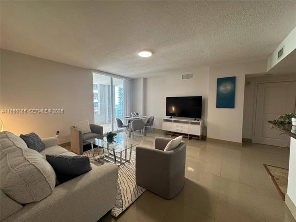 Apartment for rent at 170 SE 14th St, Miami, FL 33131