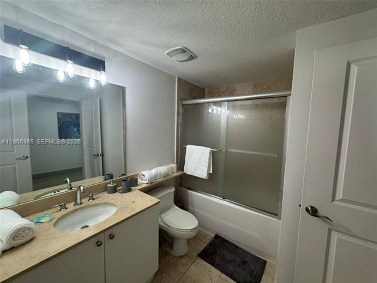 Apartment for rent at 170 SE 14th St, Miami, FL 33131