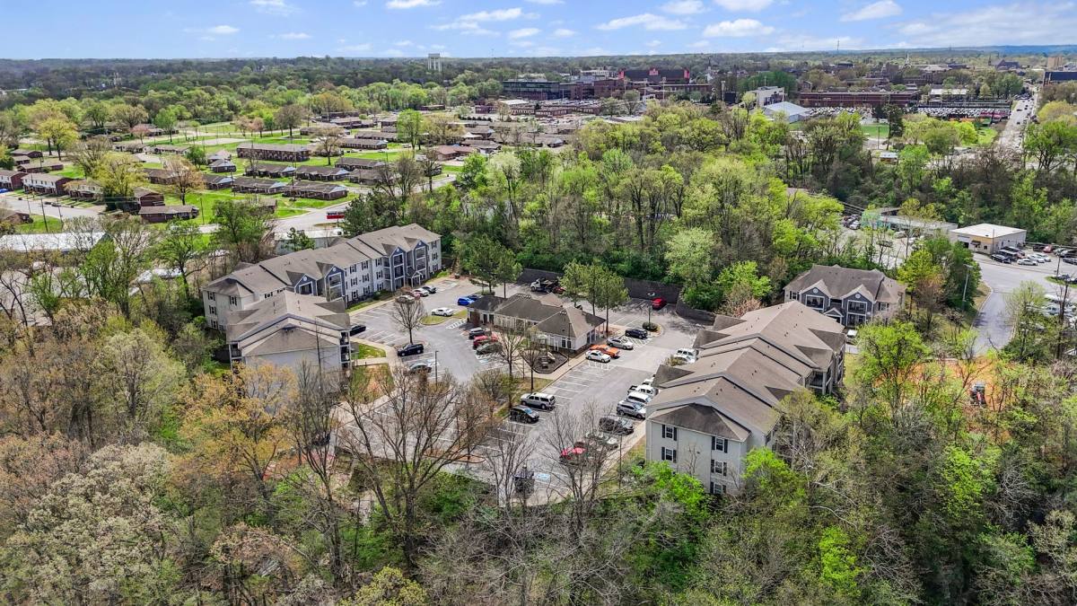 Apartment for rent at 500 Kraft St, Clarksville, TN 37040