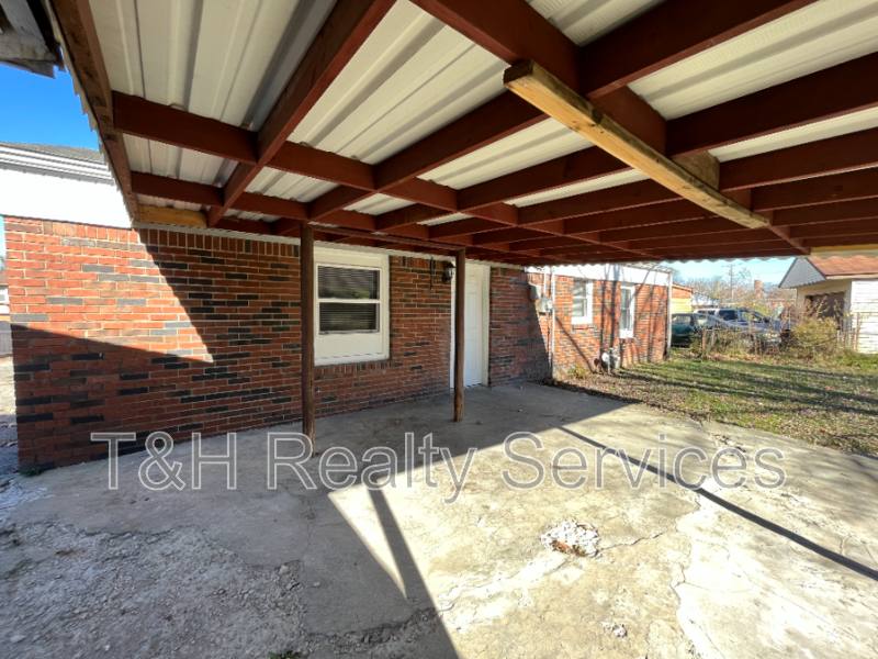 House for rent at 3611 Chateau Lane, Indianapolis, IN 46226
