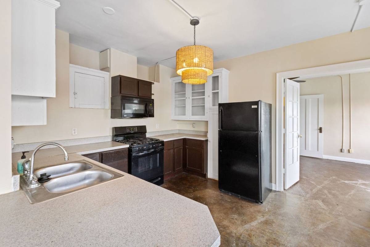 Apartment for rent at 111 E 16th St, Indianapolis, IN 46202