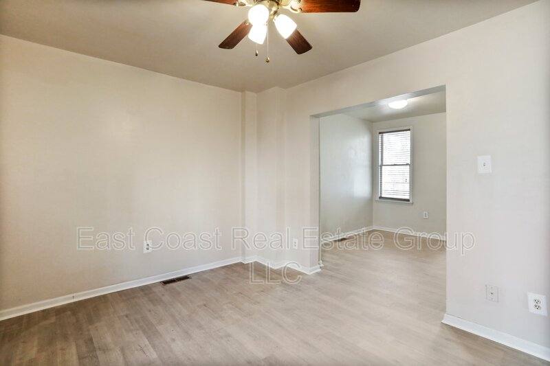 Townhouse for rent at 118 S Locust St, Hagerstown, MD 21740
