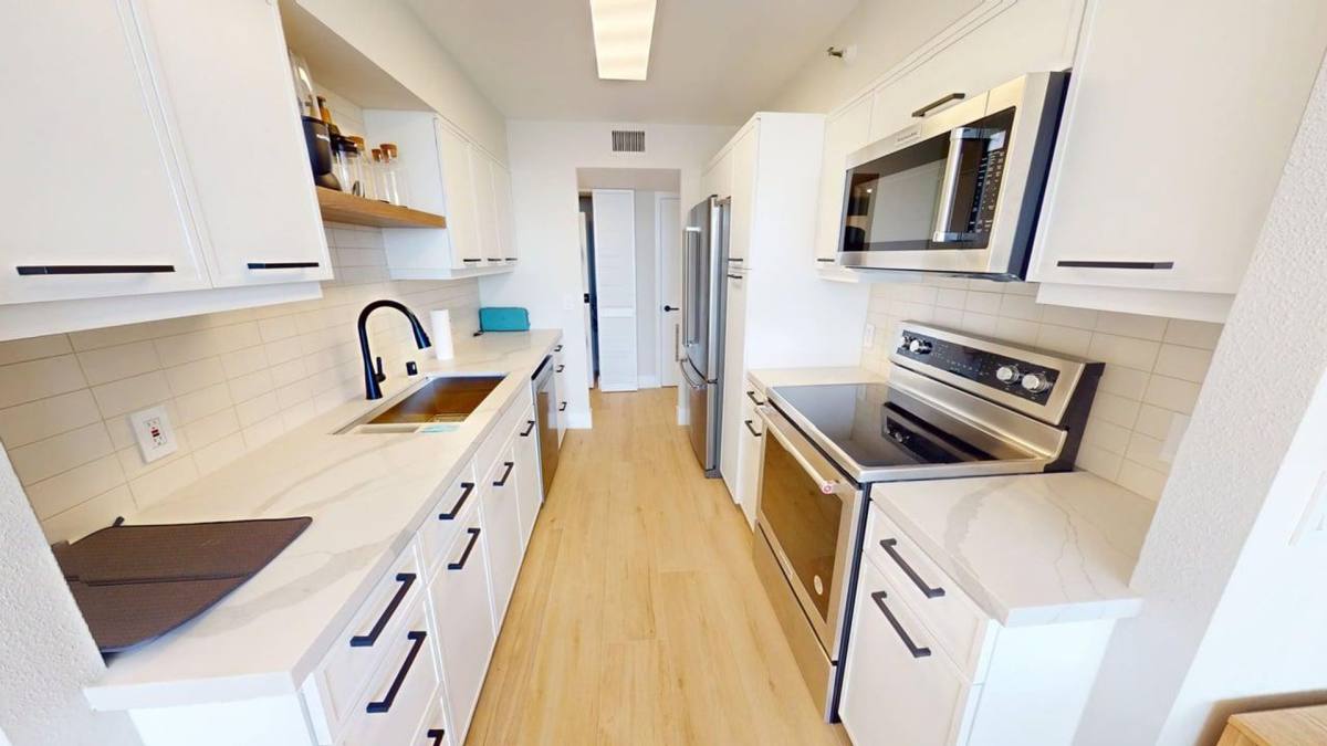 Apartment for rent at 1820 Avenida Del Mundo, Coronado, CA 92118