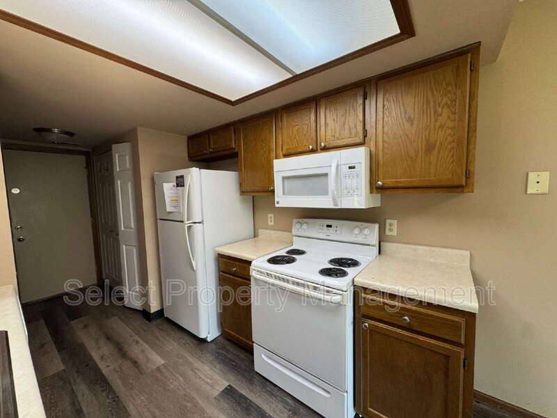 Townhouse for rent at 4904 Pinebrook Dr, Fort Wayne, IN 46804