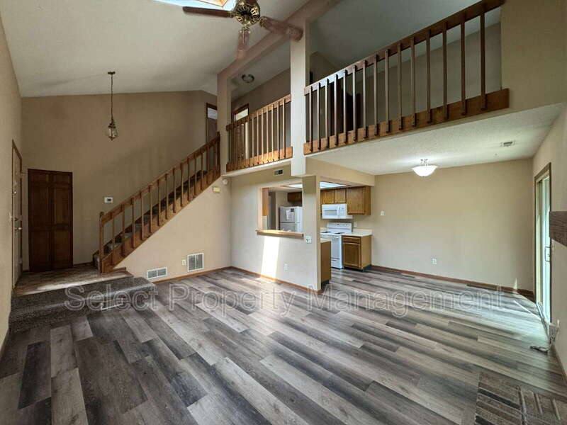 Townhouse for rent at 4904 Pinebrook Dr, Fort Wayne, IN 46804