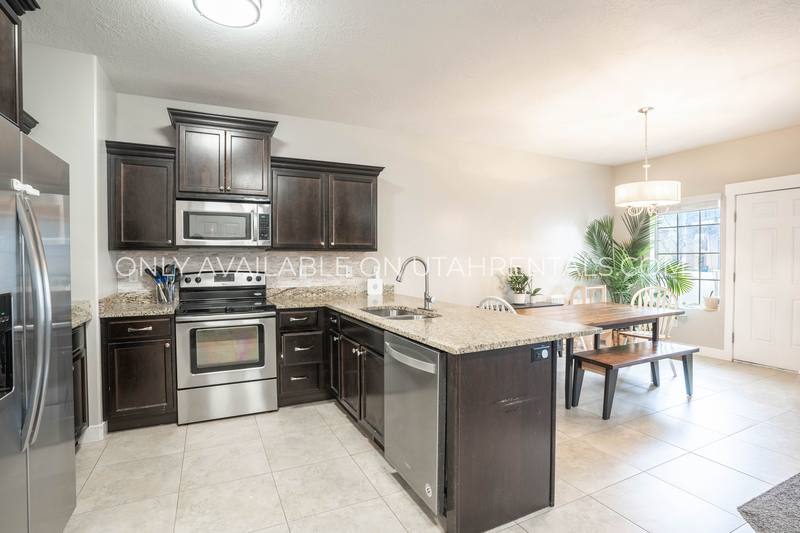 Townhouse for rent at 198 E Segovia Lane, Saratoga Springs, UT 84045