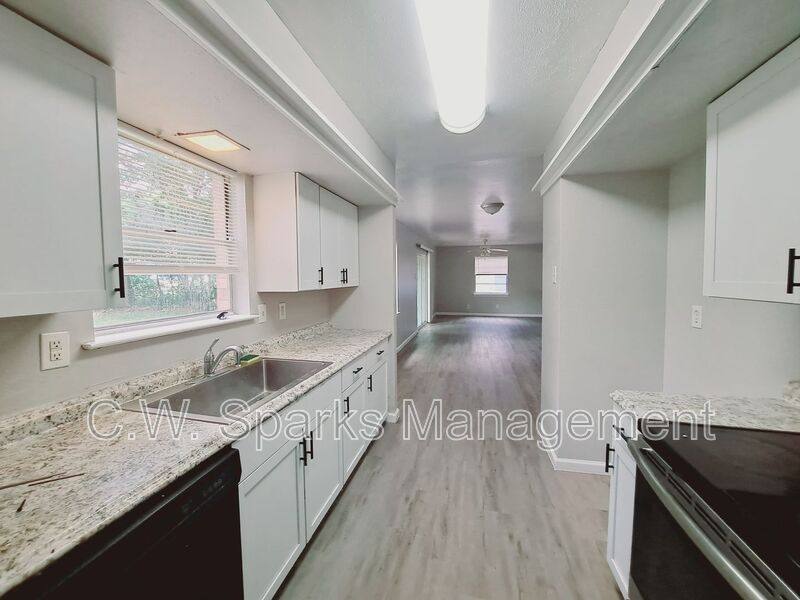 House for rent at 633 Rutgers Dr, Lancaster, TX 75134