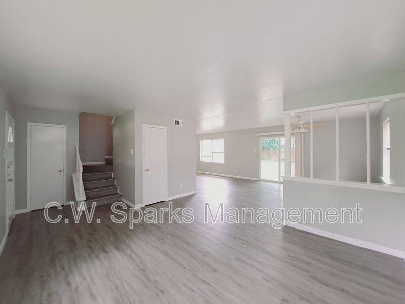 House for rent at 633 Rutgers Dr, Lancaster, TX 75134
