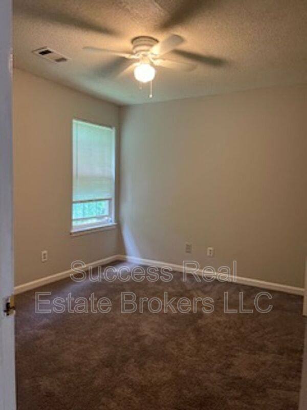 House for rent at 5335 Willow Park Blvd, Atlanta, GA 30349