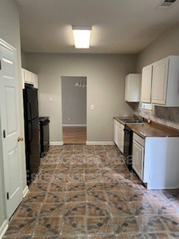 House for rent at 5335 Willow Park Blvd, Atlanta, GA 30349