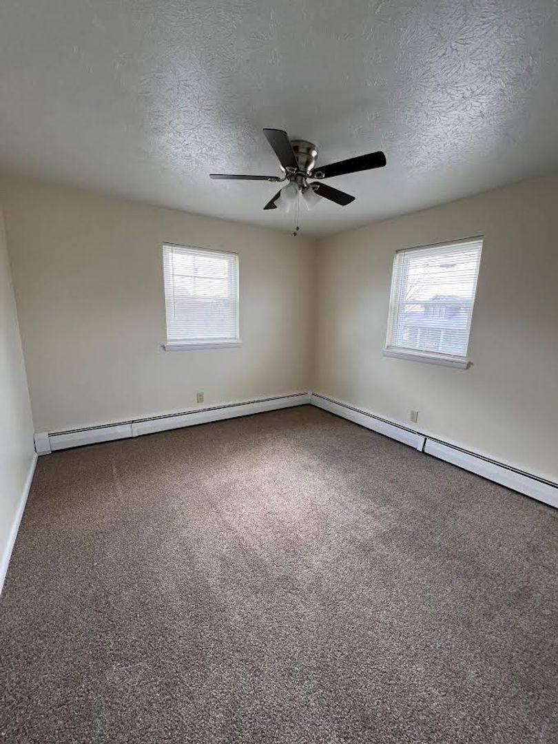 Apartment for rent at 241 Churchill Rd, Girard, OH 44420