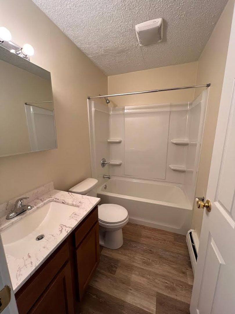 Apartment for rent at 241 Churchill Rd, Girard, OH 44420