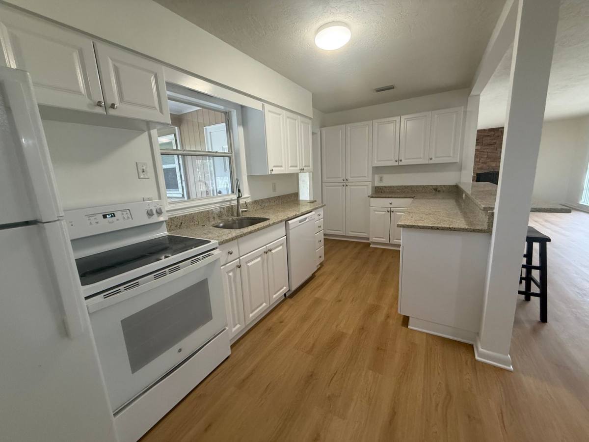 House for rent at 2588 Colorado St, Sarasota, FL 34237