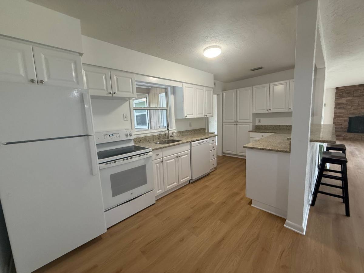 House for rent at 2588 Colorado St, Sarasota, FL 34237