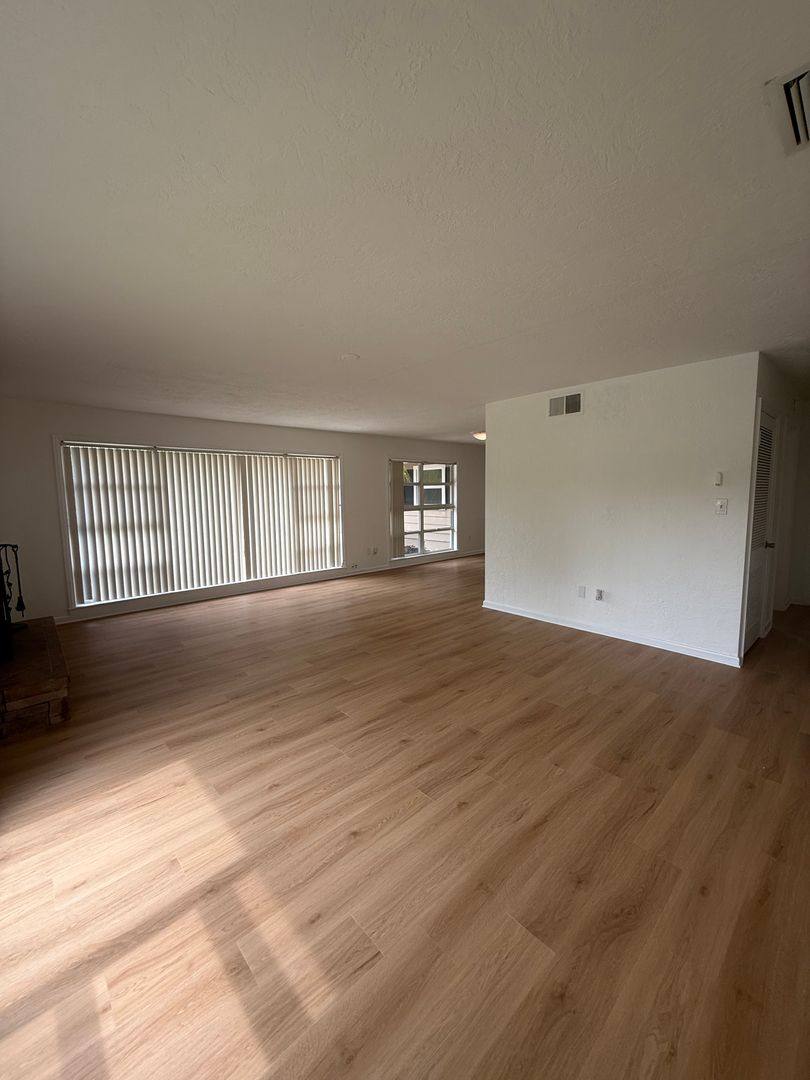 House for rent at 2588 Colorado St, Sarasota, FL 34237