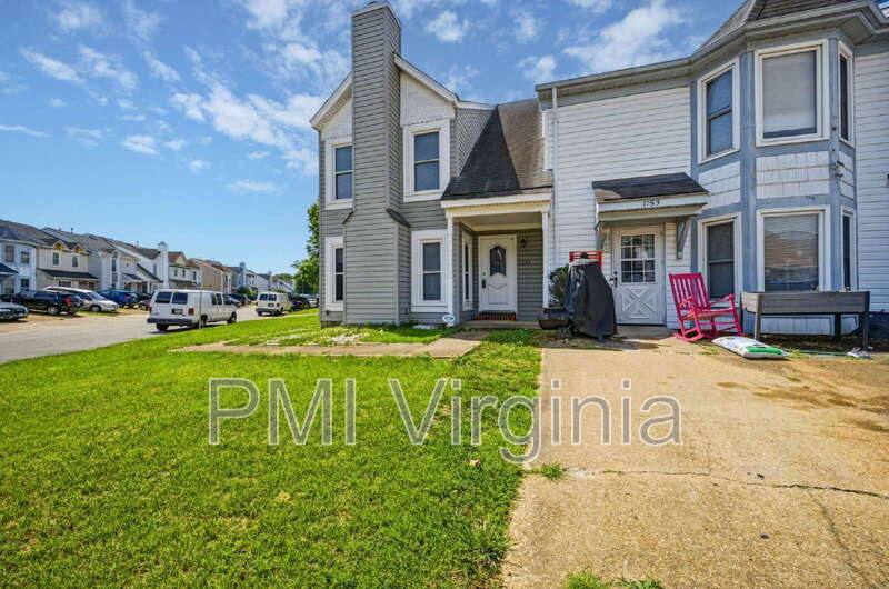Townhouse for rent at 1151 Hillock Crossing, Virginia Beach, VA 23455
