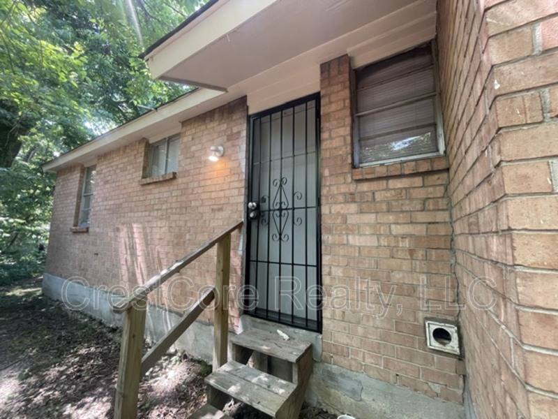 Apartment for rent at 3491 Guernsey Ave, Memphis, TN 38122