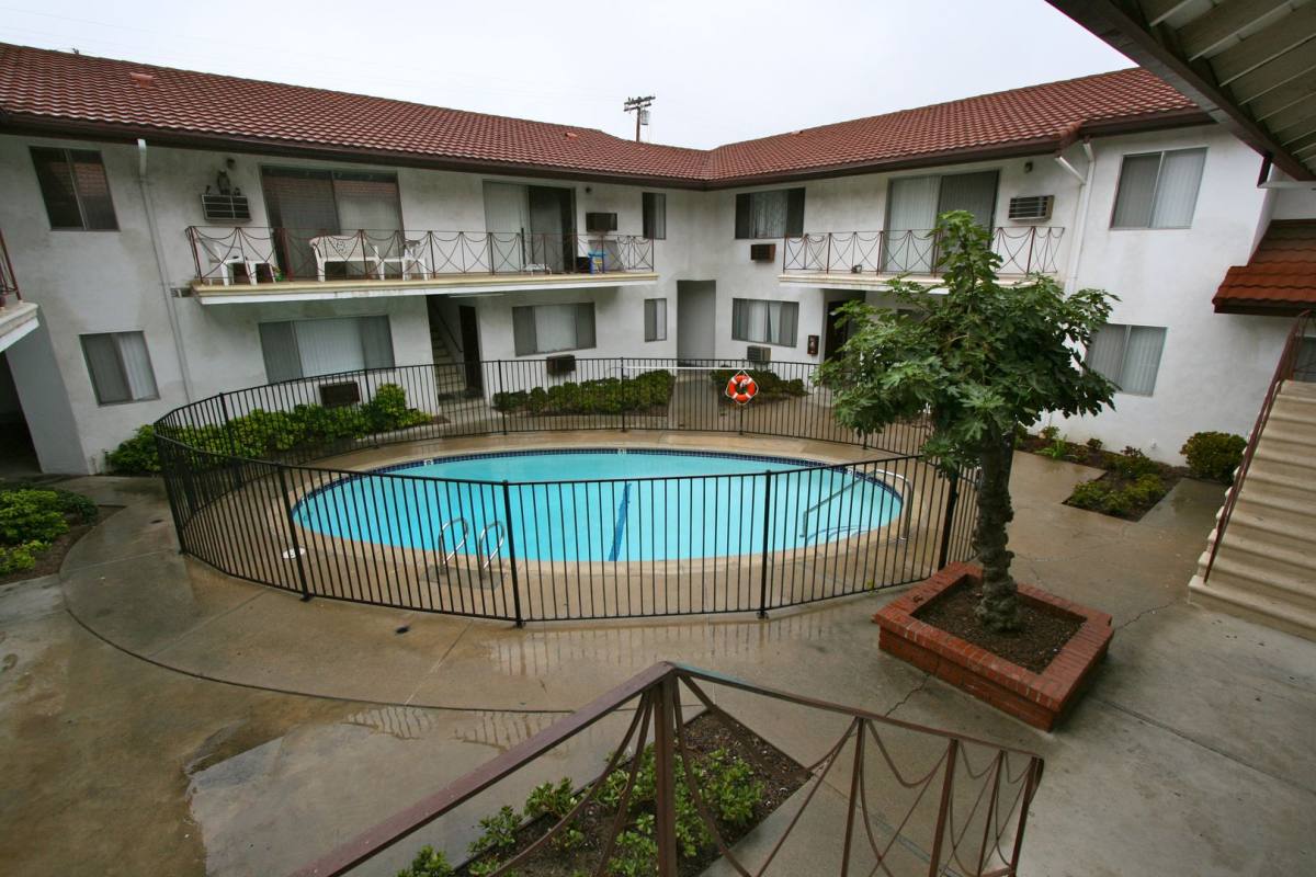 Apartment for rent at 7435 Canby Ave, Reseda, CA 91335