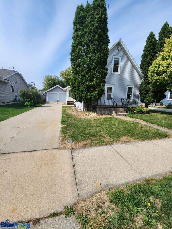House for rent at 2009 Mount Vernon St, Oshkosh, WI 54901