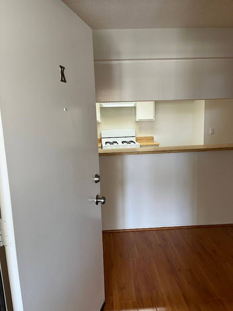Apartment for rent at 111 S Acacia Ave, Fullerton, CA 92831