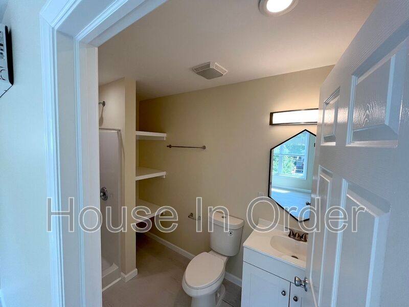 Apartment for rent at 307 8th Ave E #202, Hendersonville, NC 28792