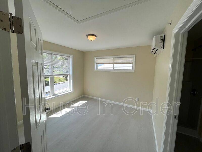 Apartment for rent at 307 8th Ave E #202, Hendersonville, NC 28792