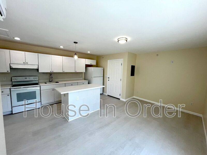 Apartment for rent at 307 8th Ave E #202, Hendersonville, NC 28792