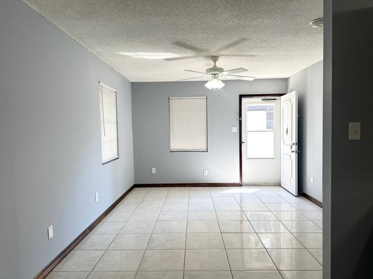 Apartment for rent at 2500 W Maple Ave, McAllen, TX 78501