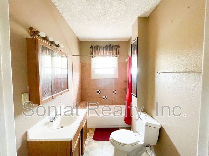 Apartment for rent at 1941 Independence St, New Orleans, LA 70117