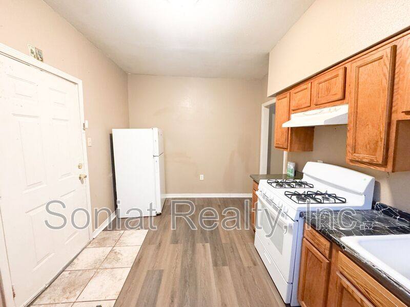 Apartment for rent at 1941 Independence St, New Orleans, LA 70117