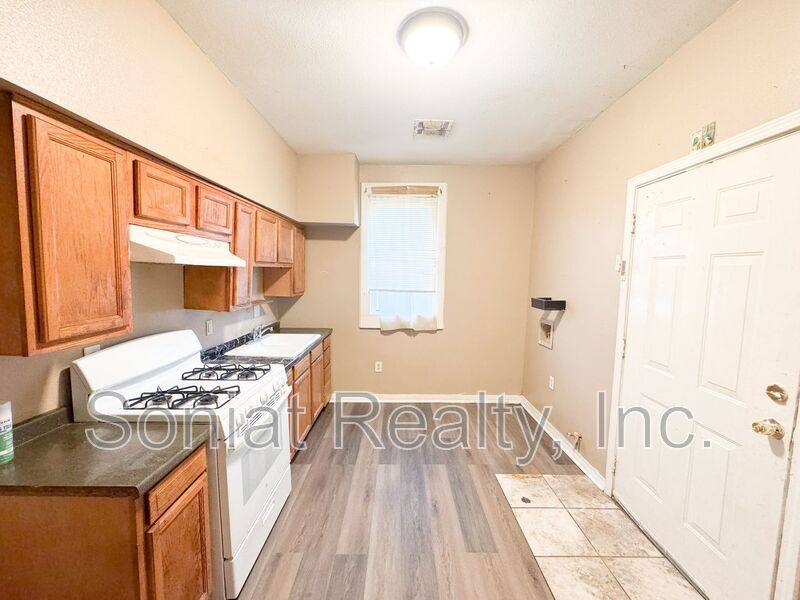 Apartment for rent at 1941 Independence St, New Orleans, LA 70117