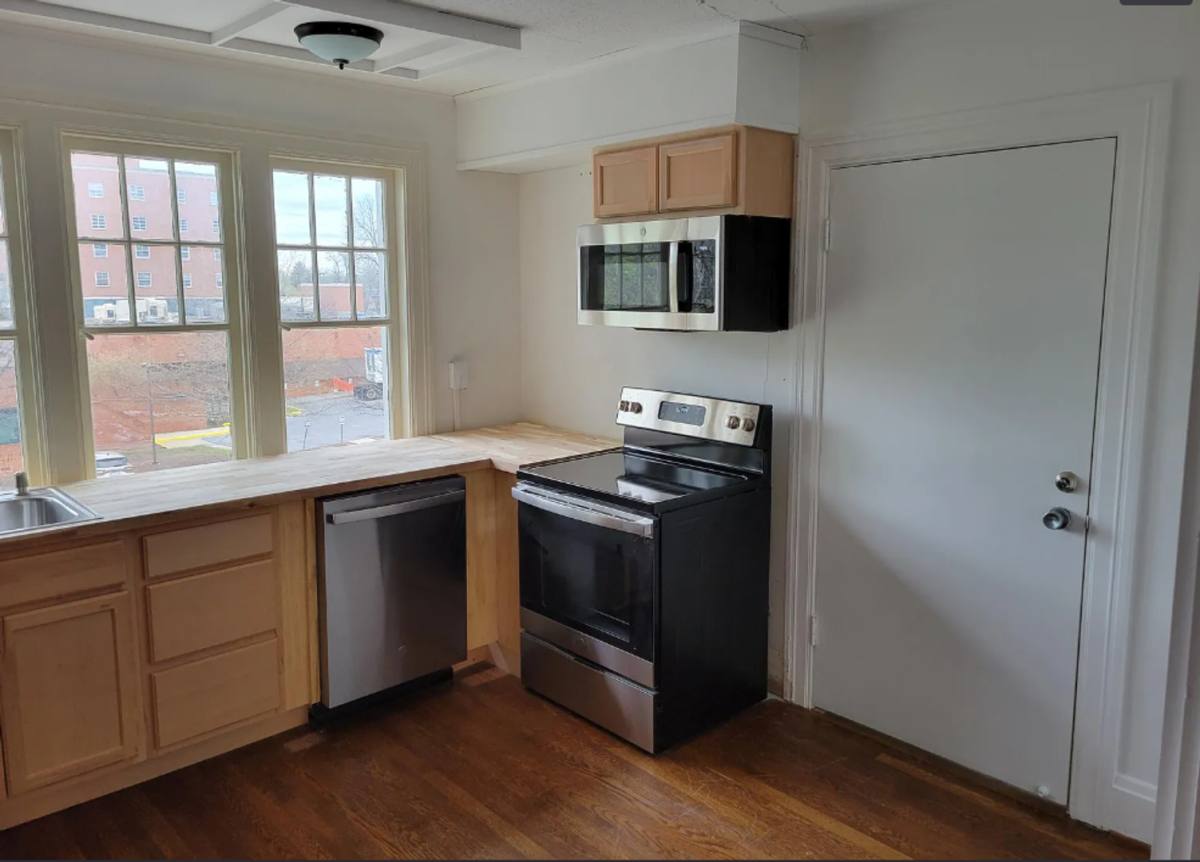 Apartment for rent at 423 W Cork St, Winchester, VA 22601
