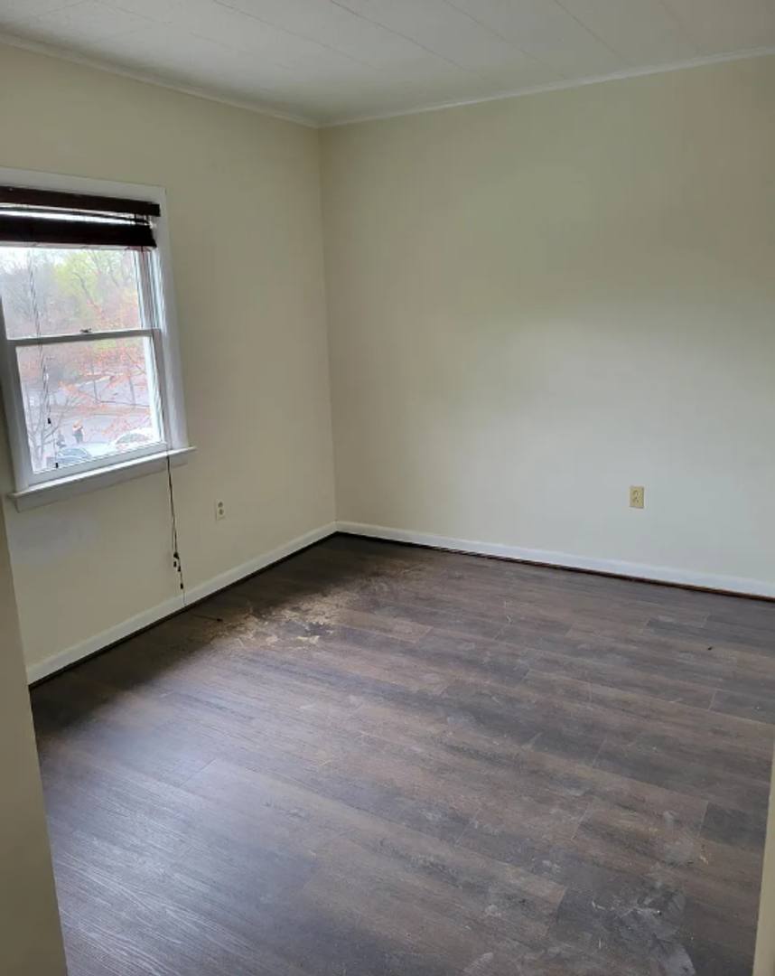 Apartment for rent at 423 W Cork St, Winchester, VA 22601