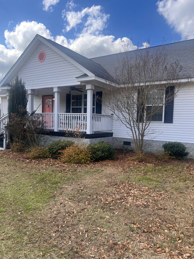 House for rent at 309 White Magnolia Ave, Darlington, SC 29532