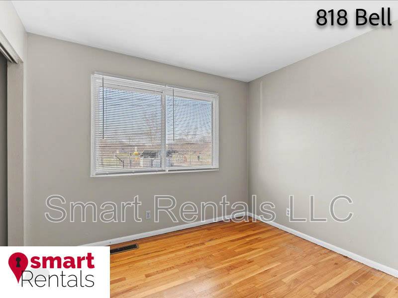 Apartment for rent at 818 Bell Ave #1, Saint Louis, MO 63119