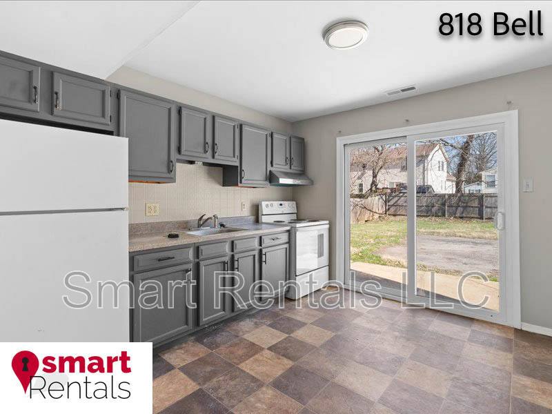 Apartment for rent at 818 Bell Ave #1, Saint Louis, MO 63119