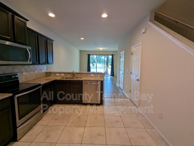 Townhouse for rent at 4759 White Sanderling Court, Tampa, FL 33619
