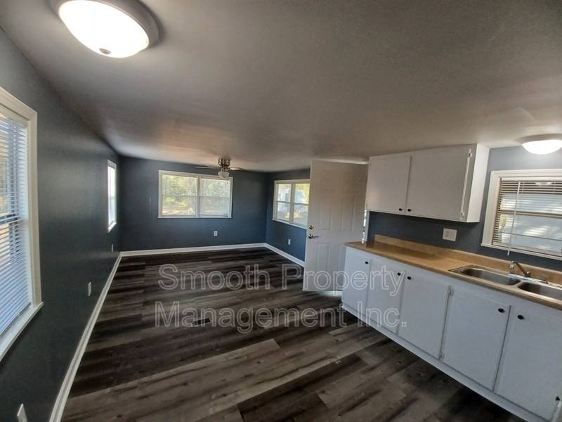 House for rent at 191 E Oakfield Rd #8, Pensacola, FL 32503