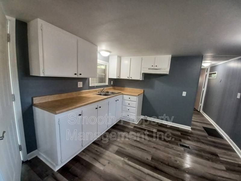 House for rent at 191 E Oakfield Rd #8, Pensacola, FL 32503