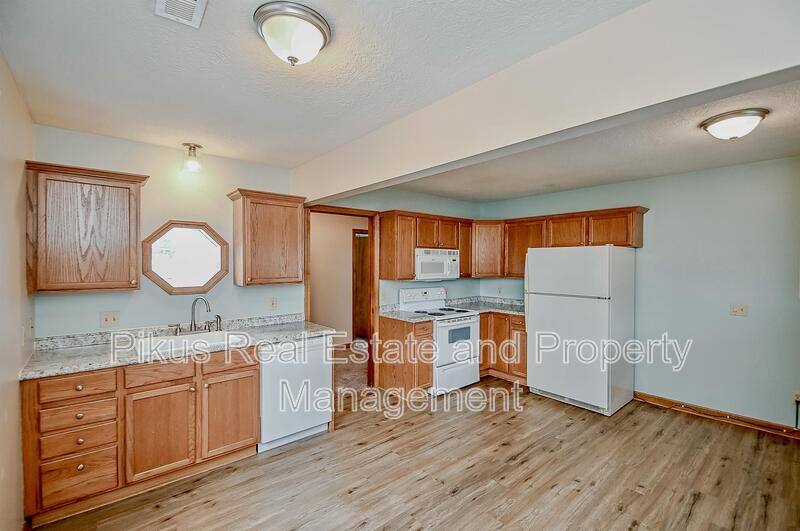 Apartment for rent at 713 N Main St, North Canton, OH 44720
