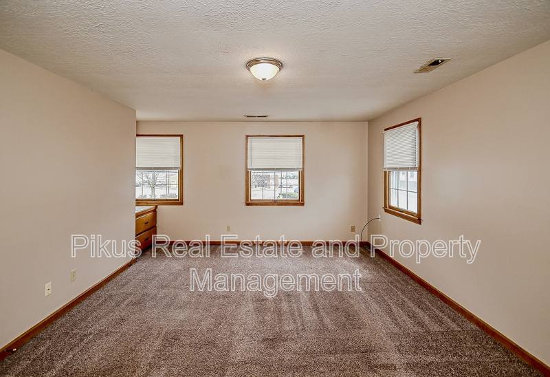 Apartment for rent at 713 N Main St, North Canton, OH 44720