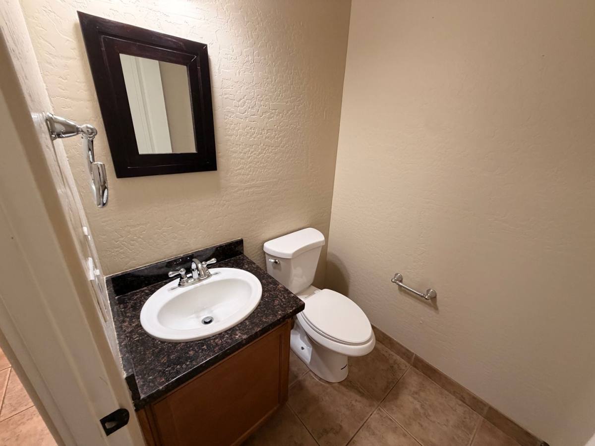 Townhouse for rent at 897 E Roma Ave, Phoenix, AZ 85014